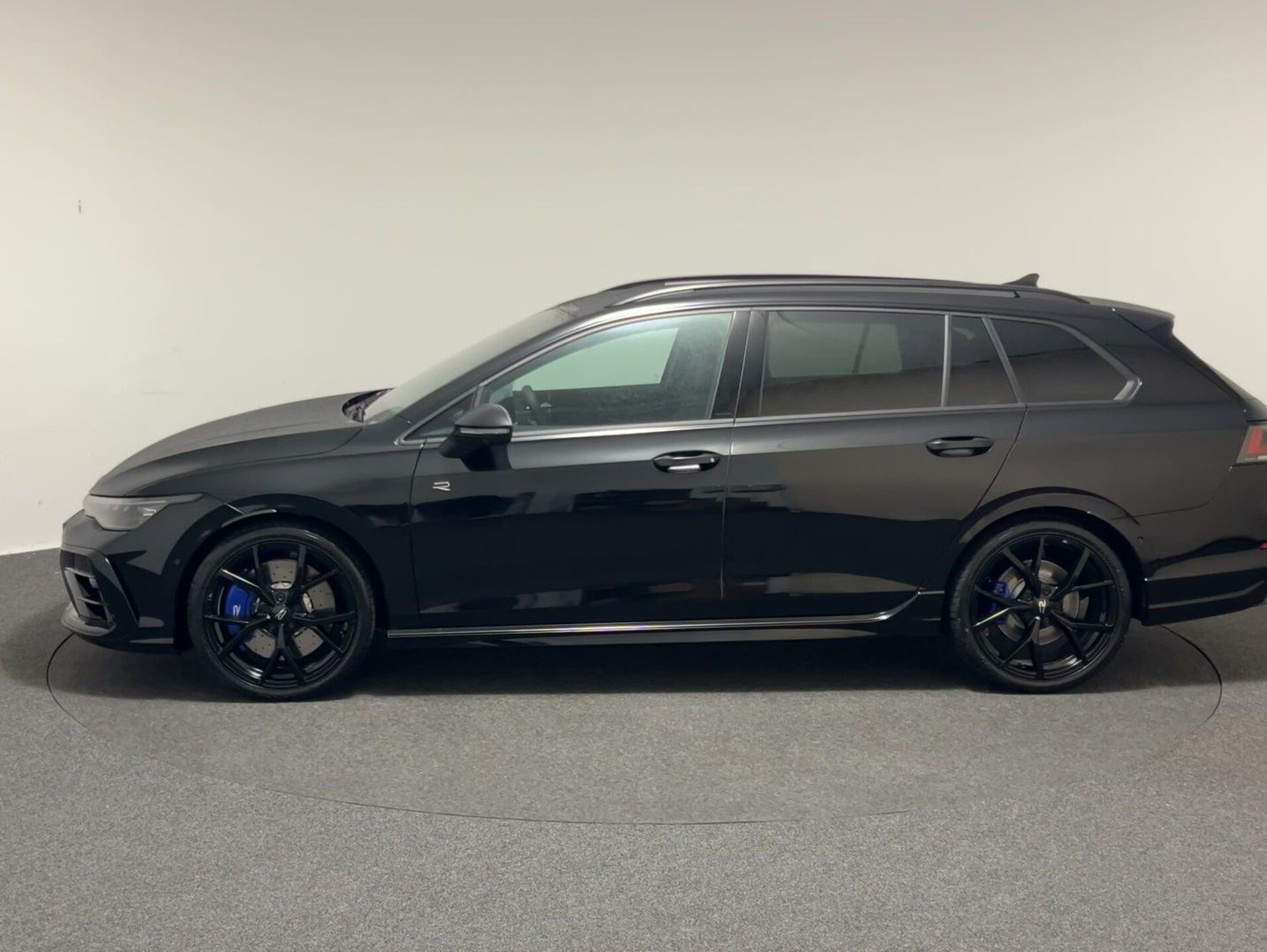 Volkswagen Golf Variant R