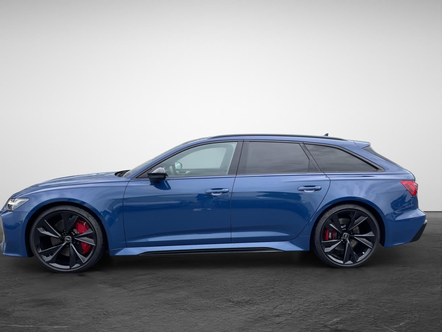 Bild über Audi RS 6 Avant TFSI quattro tiptronic - für weitere Informationen kontaktieren Sie den Audi Partner