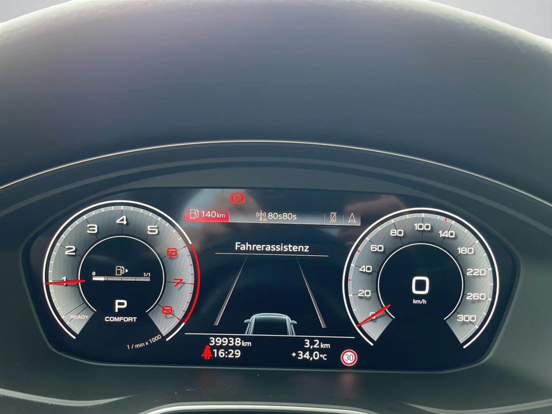 Audi A4 Avant S line