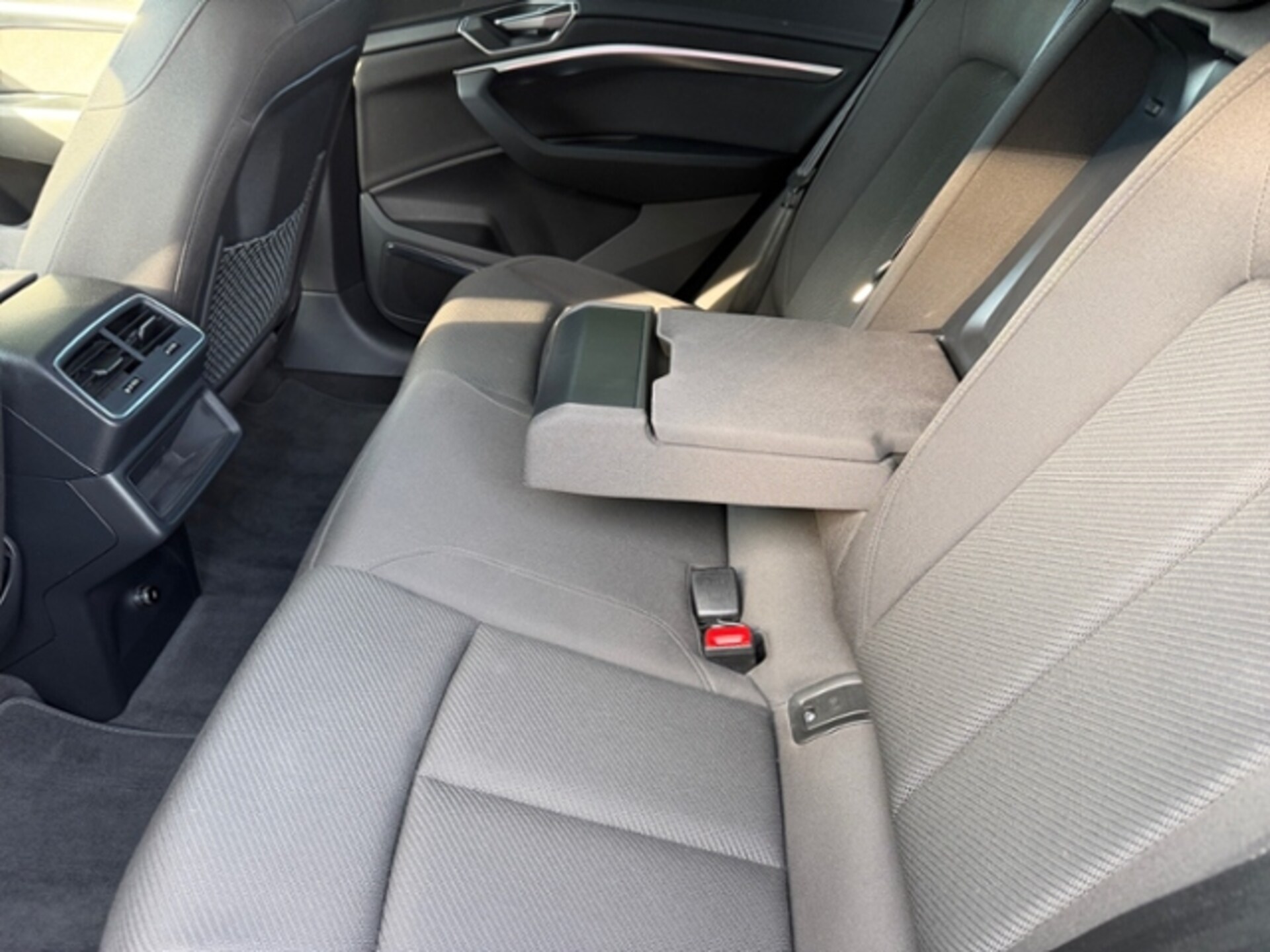 Audi e-tron S line