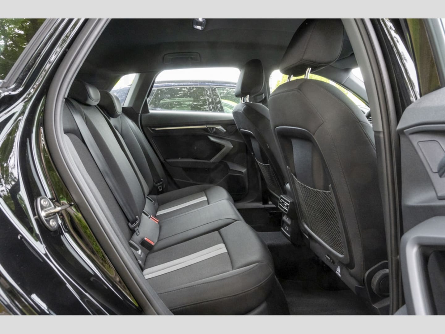 Bild über Audi A3 Sportback TDI S tronic - für weitere Informationen kontaktieren Sie den Audi Partner