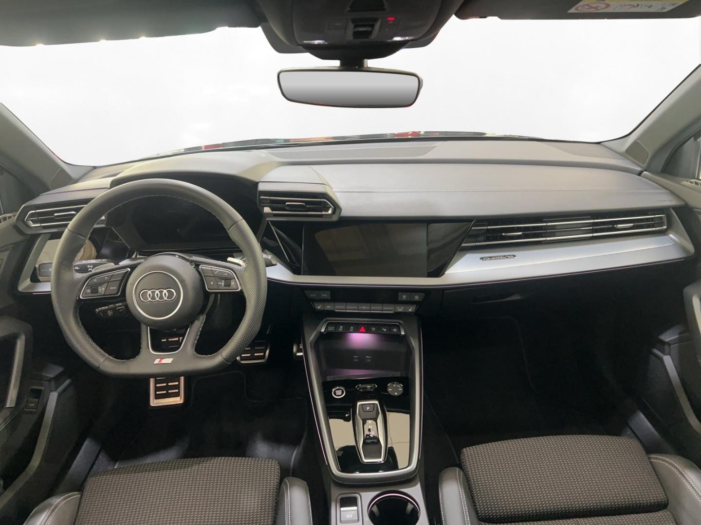 Bild über Audi A3 Sportback TFSI quattro S tronic - für weitere Informationen kontaktieren Sie den Audi Partner