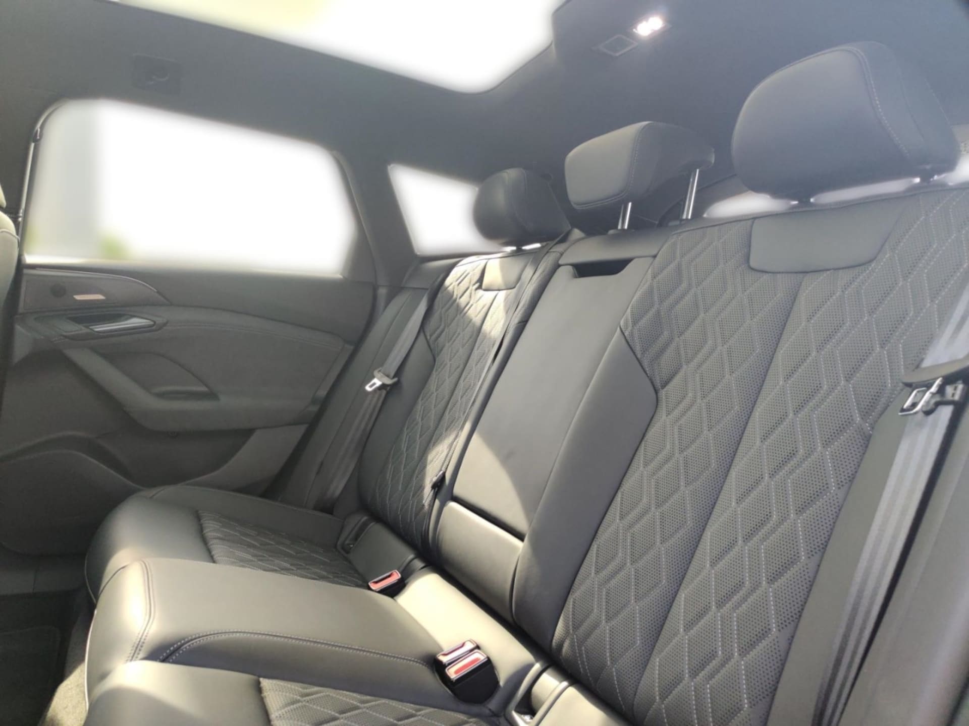 Audi S6 Avant e-tron edition one