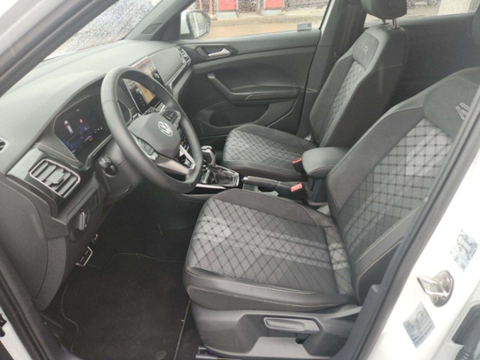 Volkswagen T-Cross – Bild 10
