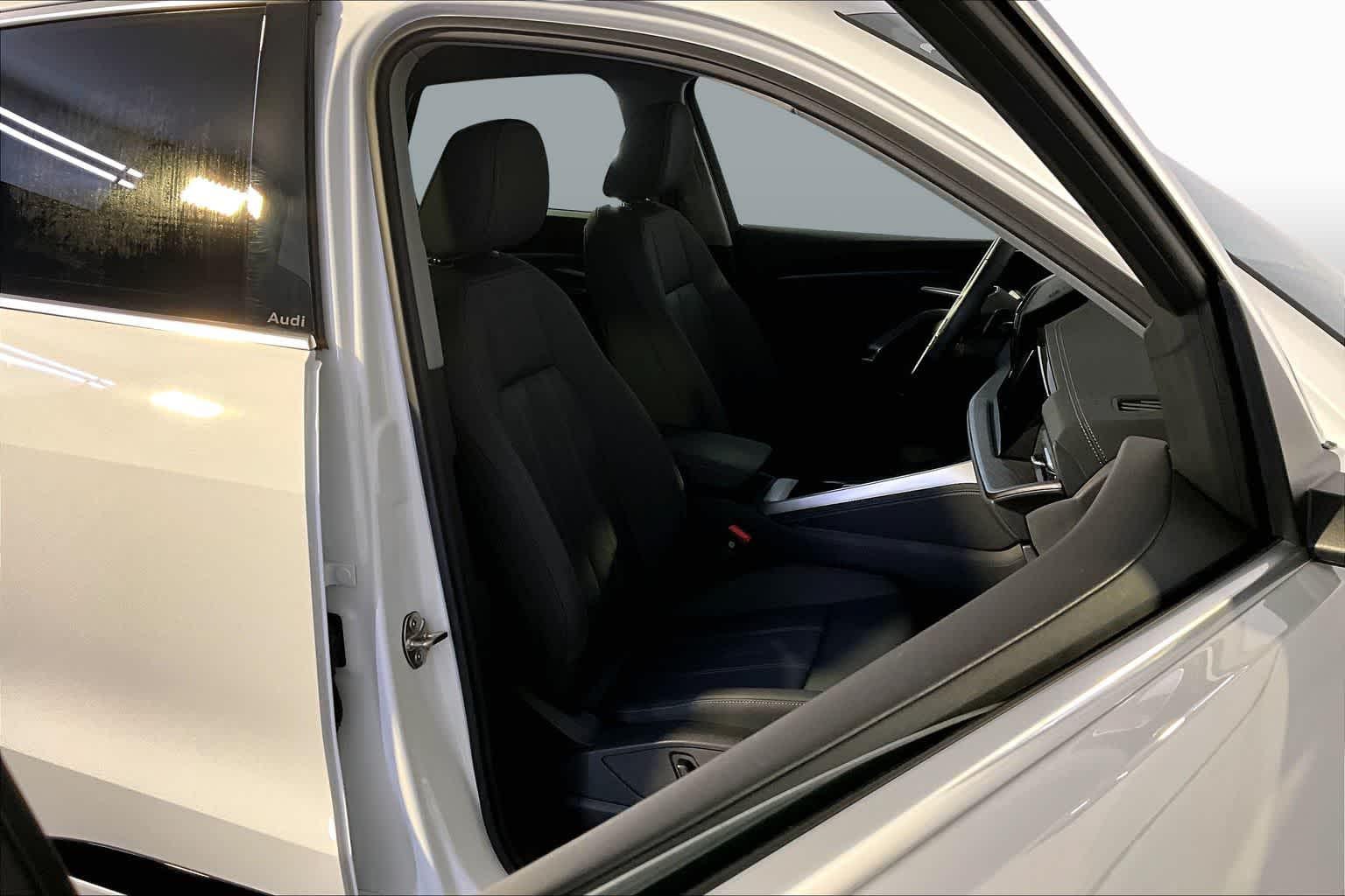 2025 Audi Q5 Premium - Photo 8