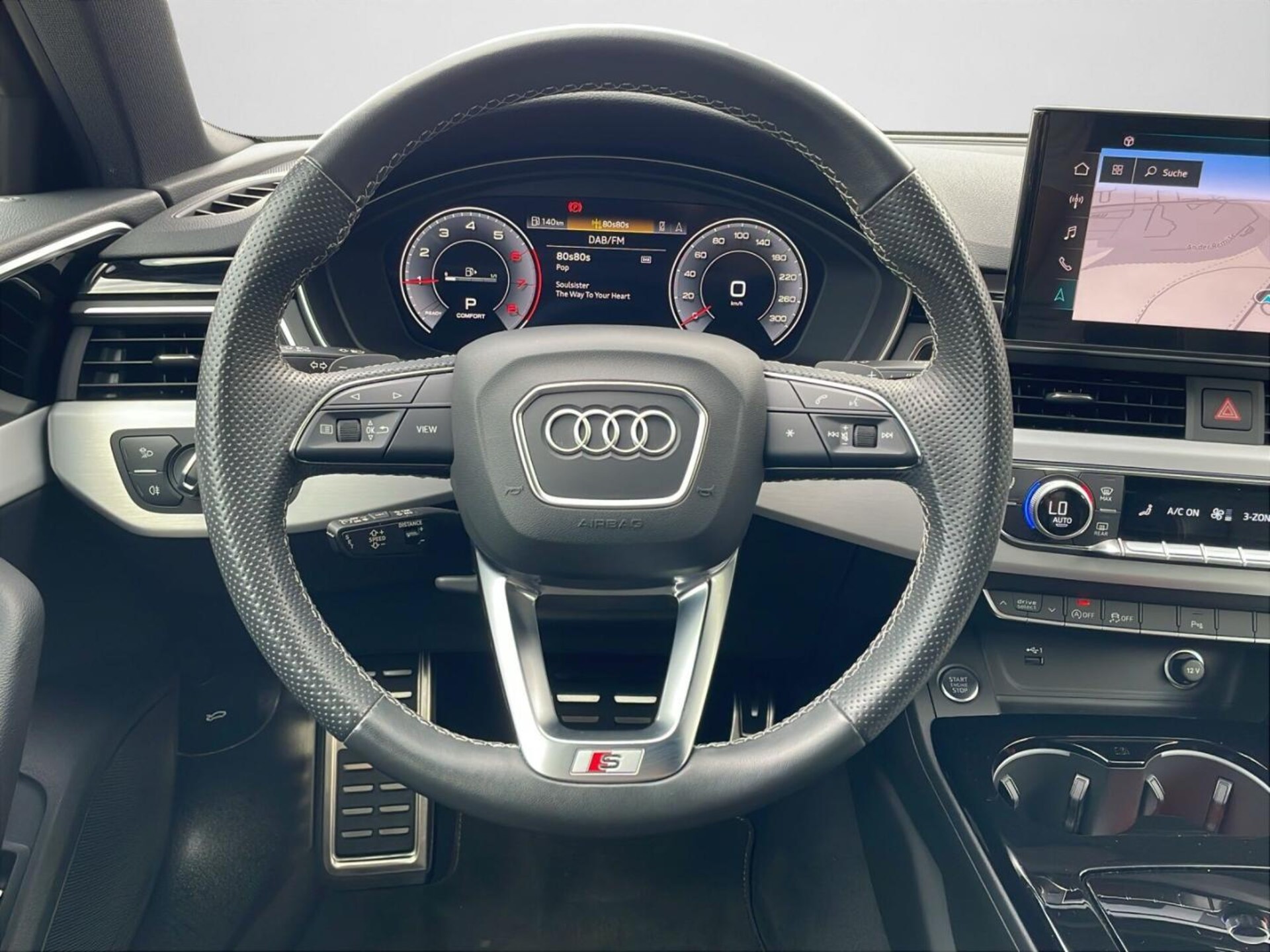 Audi A4 Avant S line