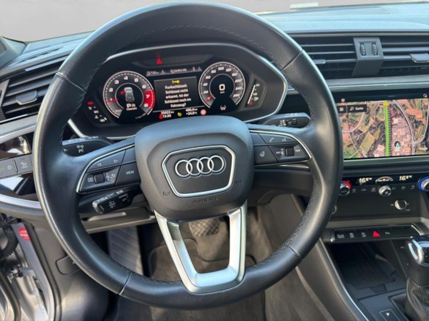 Bild über Audi Q3 advanced 35 TFSI S tronic - für weitere Informationen kontaktieren Sie den Audi Partner