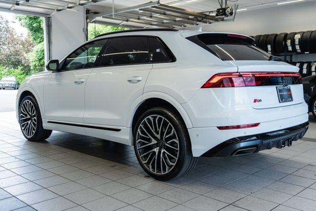 2025 Audi Q8