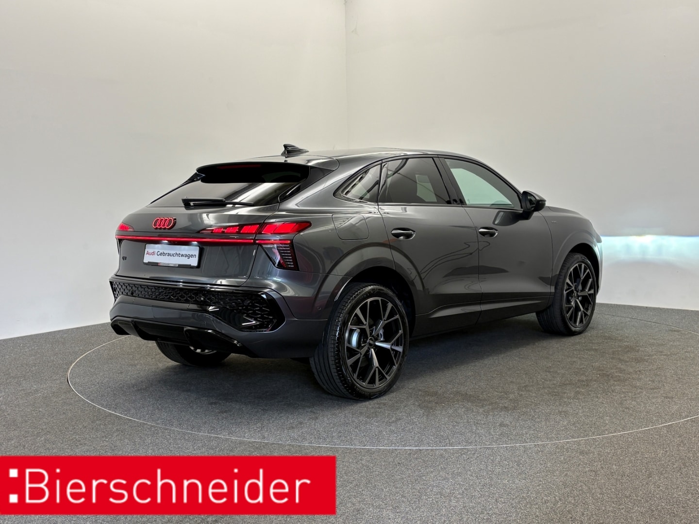 Bild über Audi Q3 Sportback e-hybrid e-hybrid 200 kW S tronic - für weitere Informationen kontaktieren Sie den Audi Partner