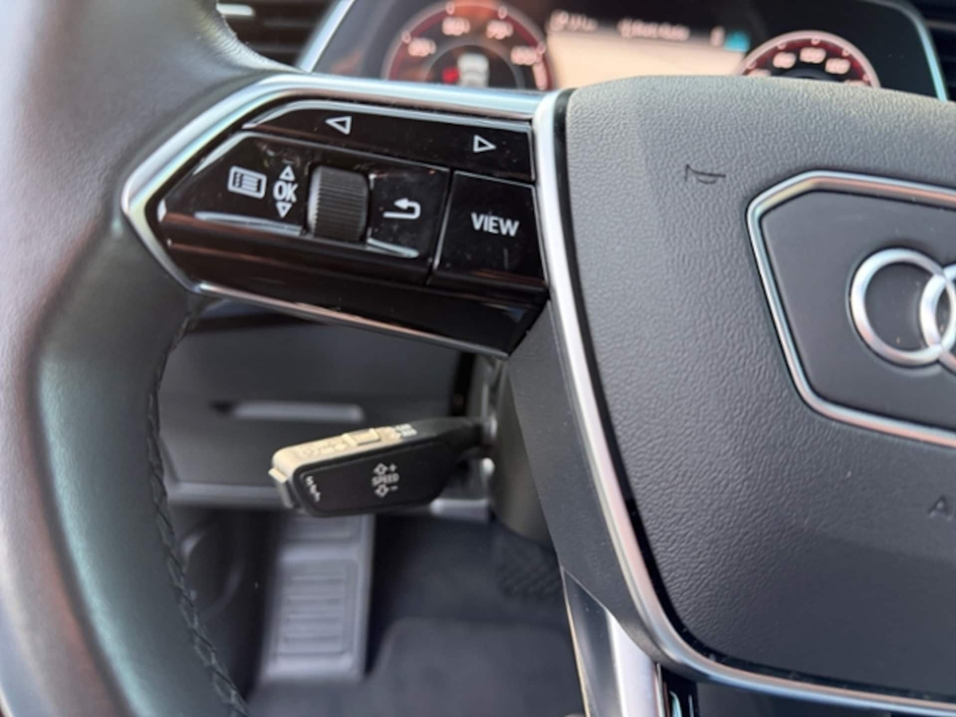 Audi e-tron S line