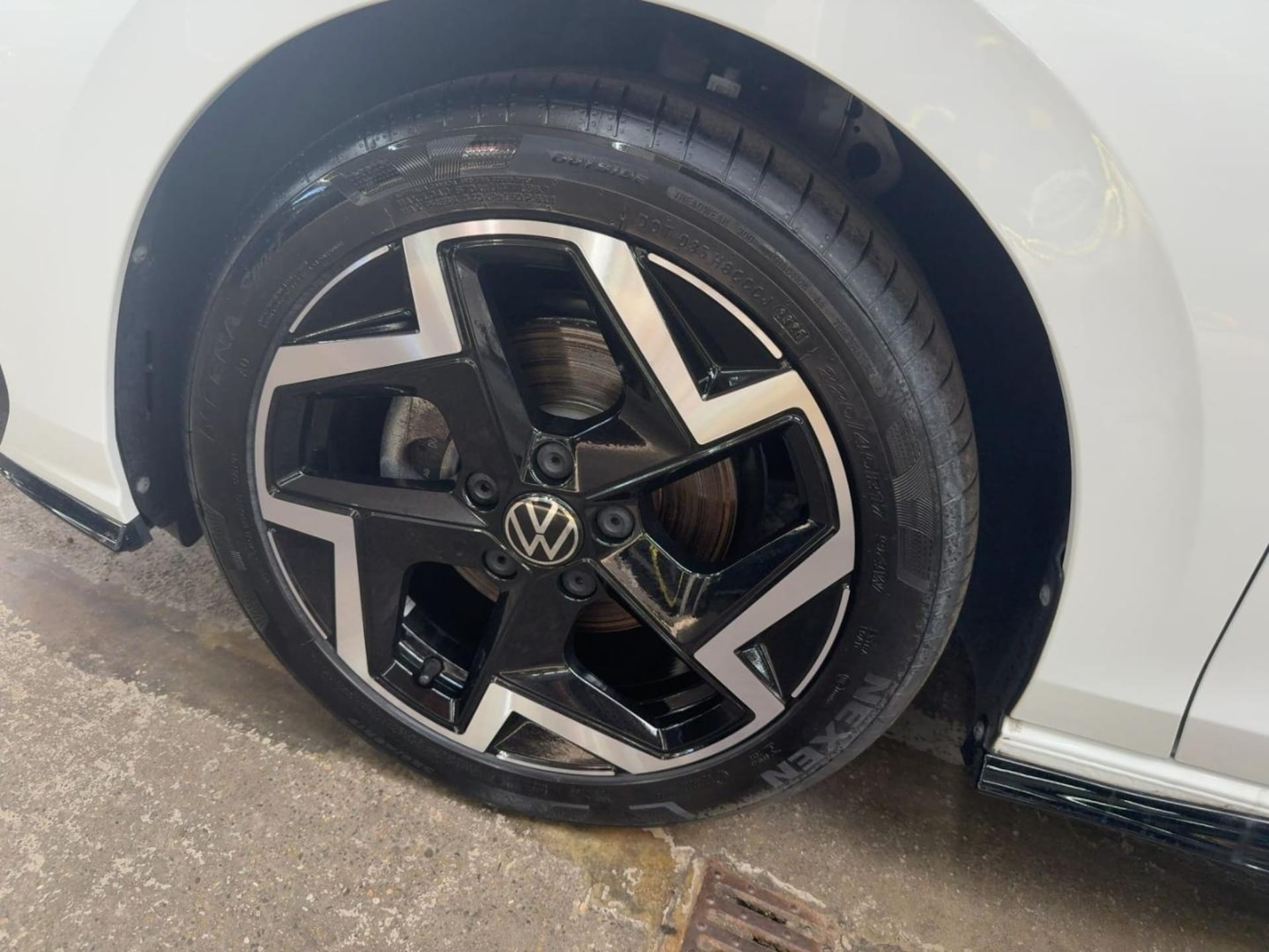 Volkswagen Golf R-Line