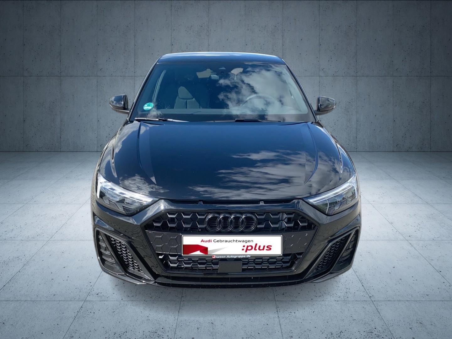 Bild über Audi A1 Sportback S line 40 TFSI S tronic - für weitere Informationen kontaktieren Sie den Audi Partner