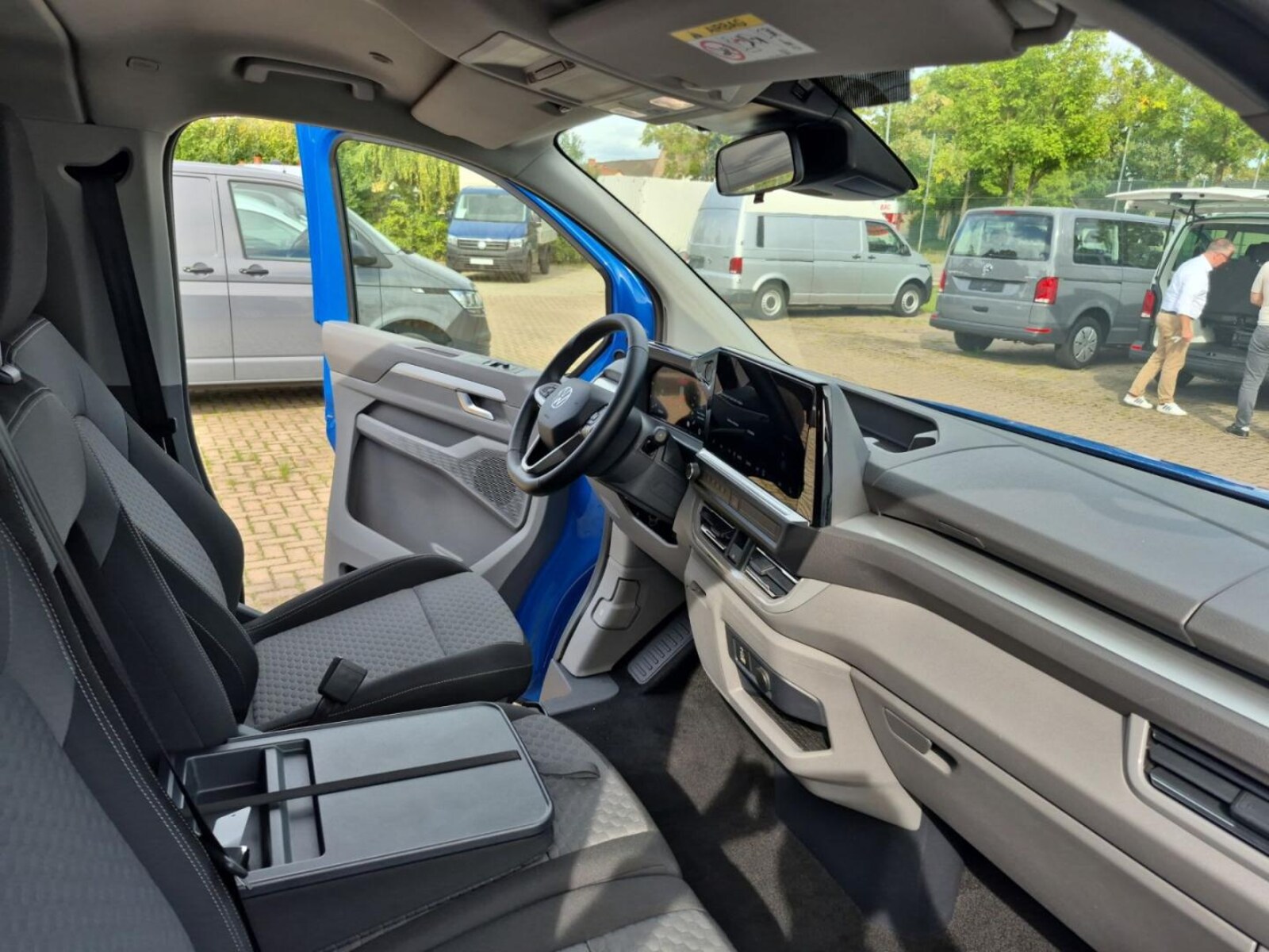 Volkswagen Caravelle – Bild 13