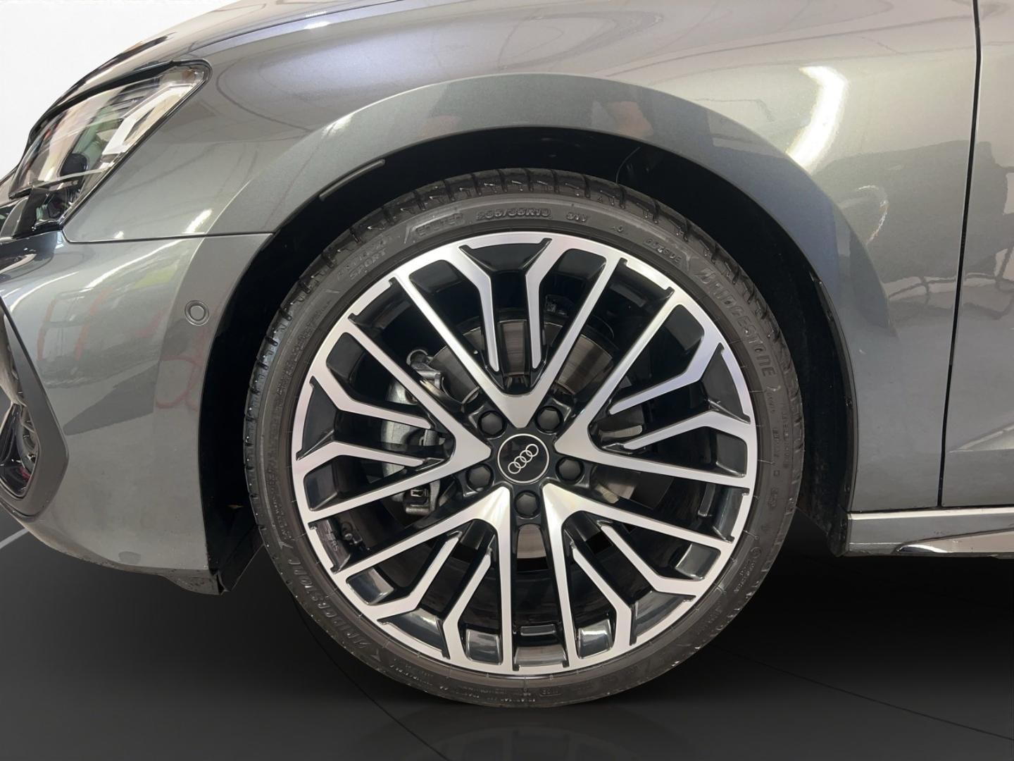 Bild über Audi A3 Sportback TFSI quattro S tronic - für weitere Informationen kontaktieren Sie den Audi Partner
