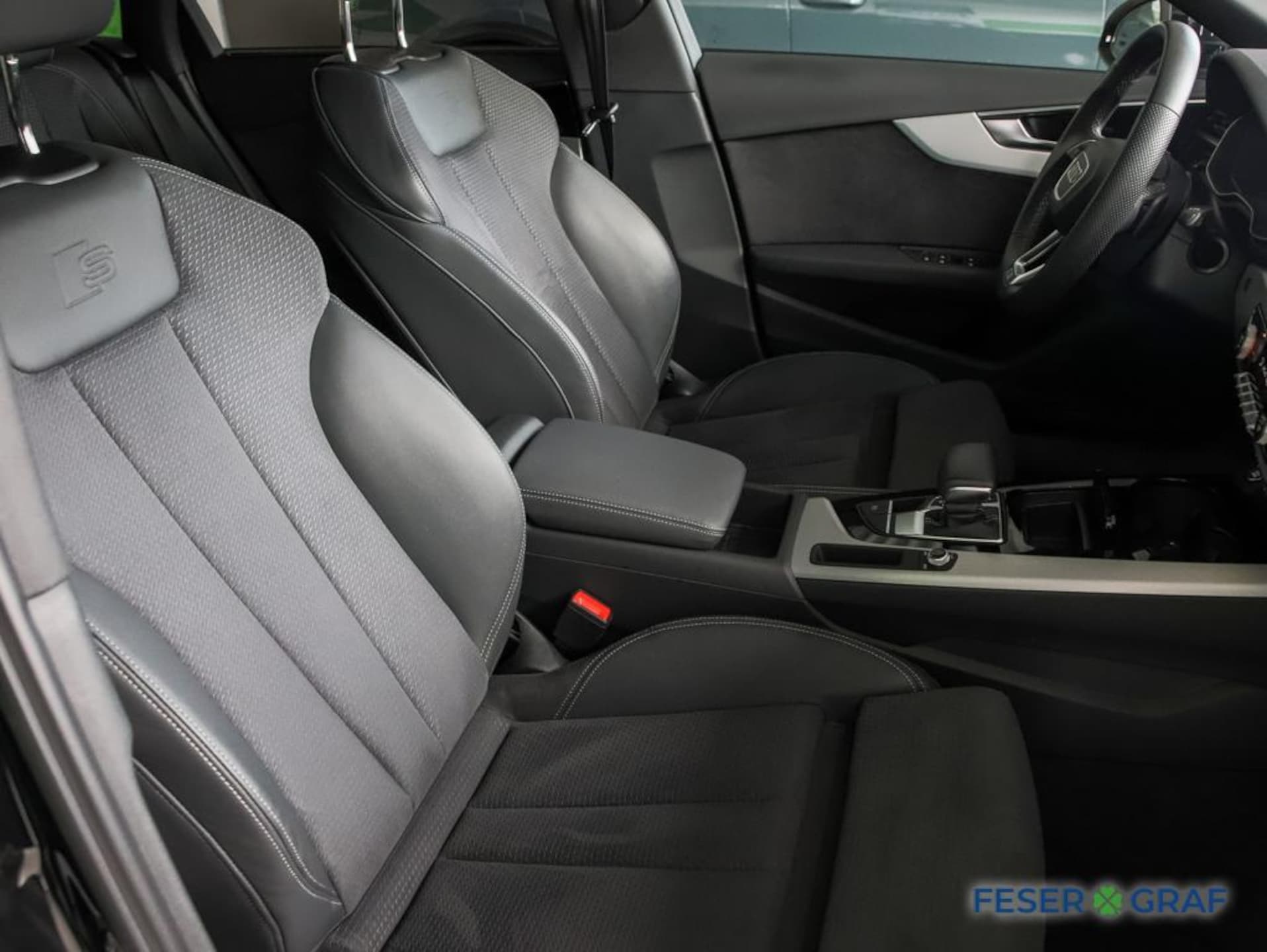 Audi A4 Avant S line