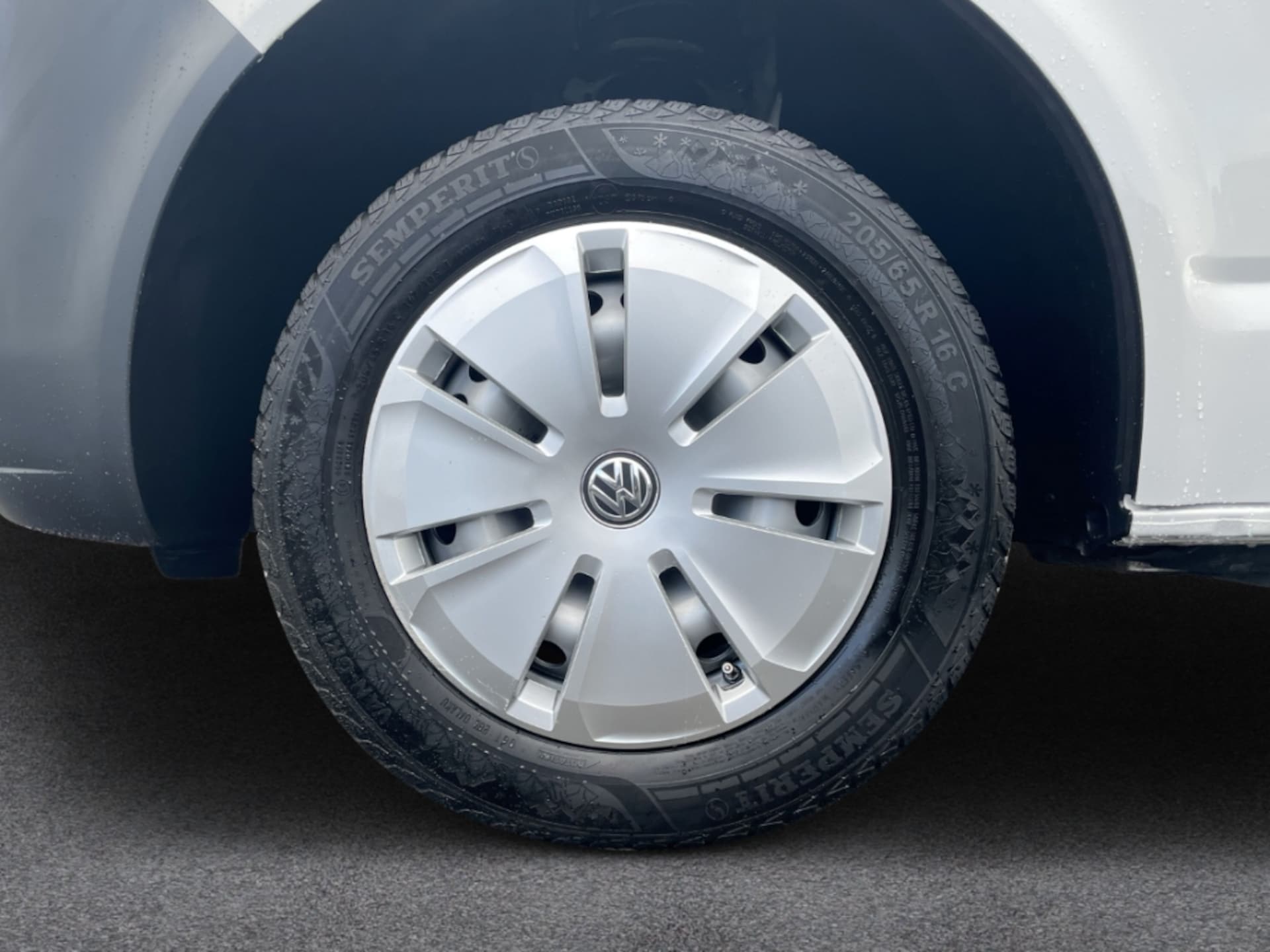 Volkswagen T6.1 Transporter Kasten langer Radstand