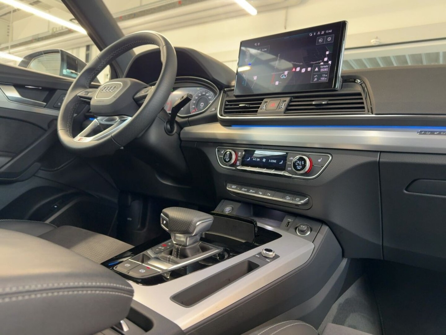 Bild über Audi Q5 Sportback 40 TDI quattro S tronic - für weitere Informationen kontaktieren Sie den Audi Partner
