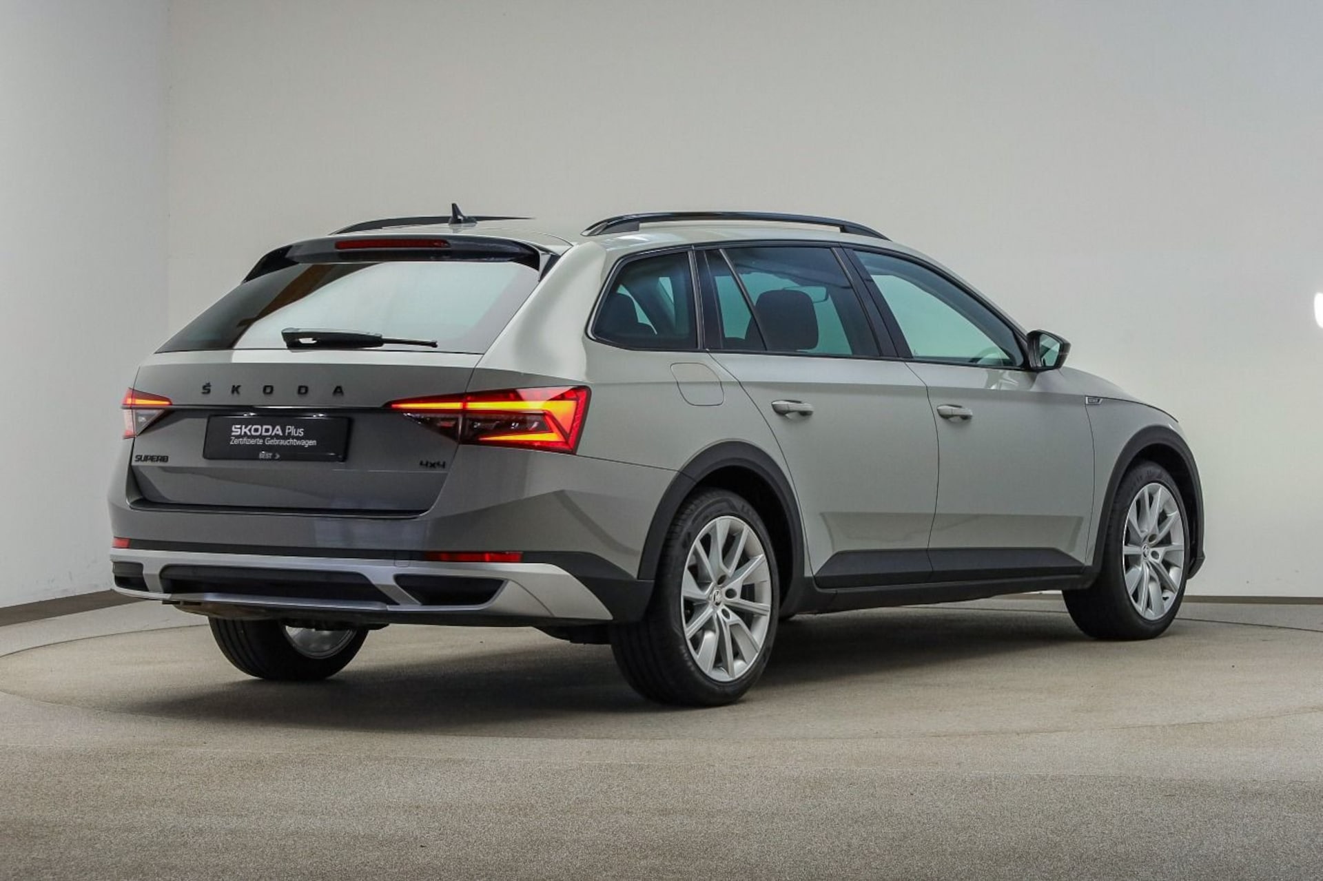 Skoda Superb Combi Scout