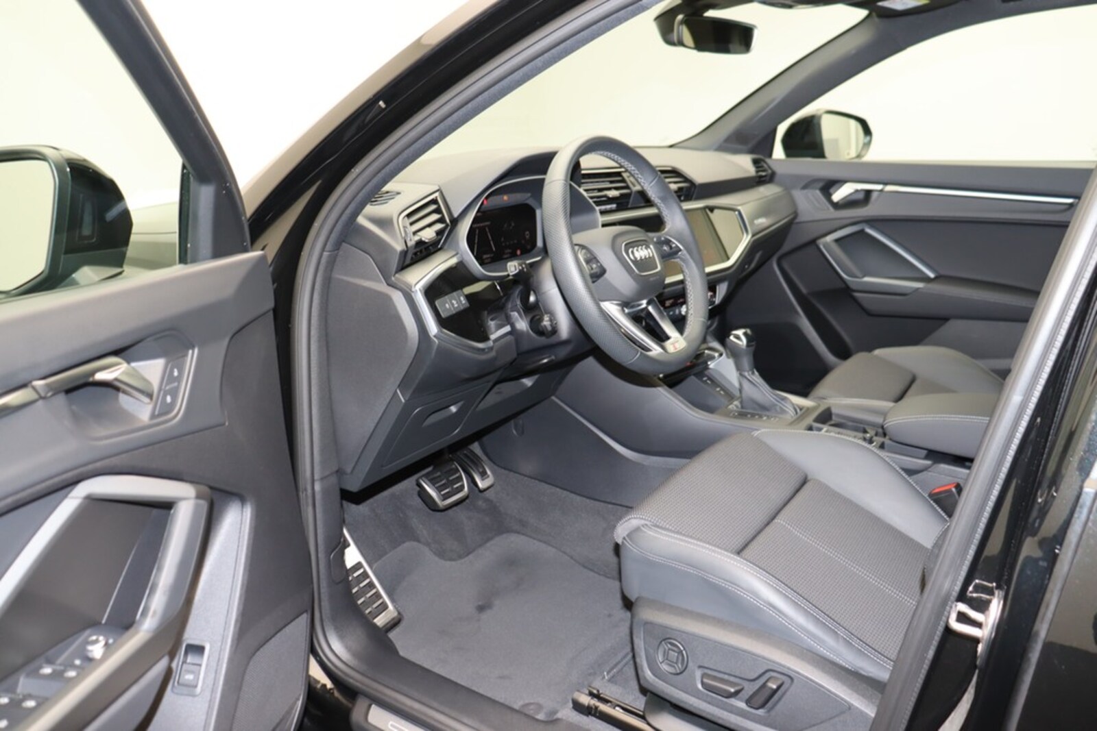 Audi Q3 – Bild 8