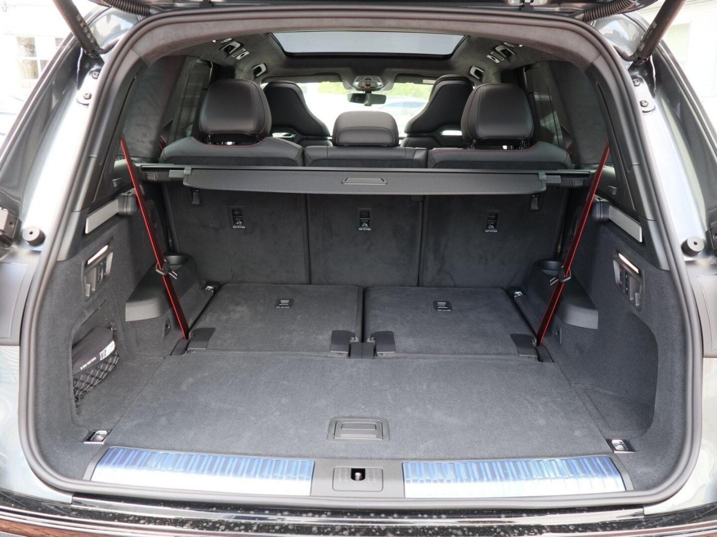 Bild über Audi Q7 SUV TDI quattro 220 kW tiptronic - für weitere Informationen kontaktieren Sie den Audi Partner