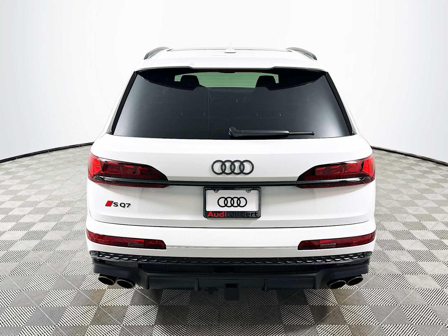 2026 Audi SQ7 Prestige - Photo 6