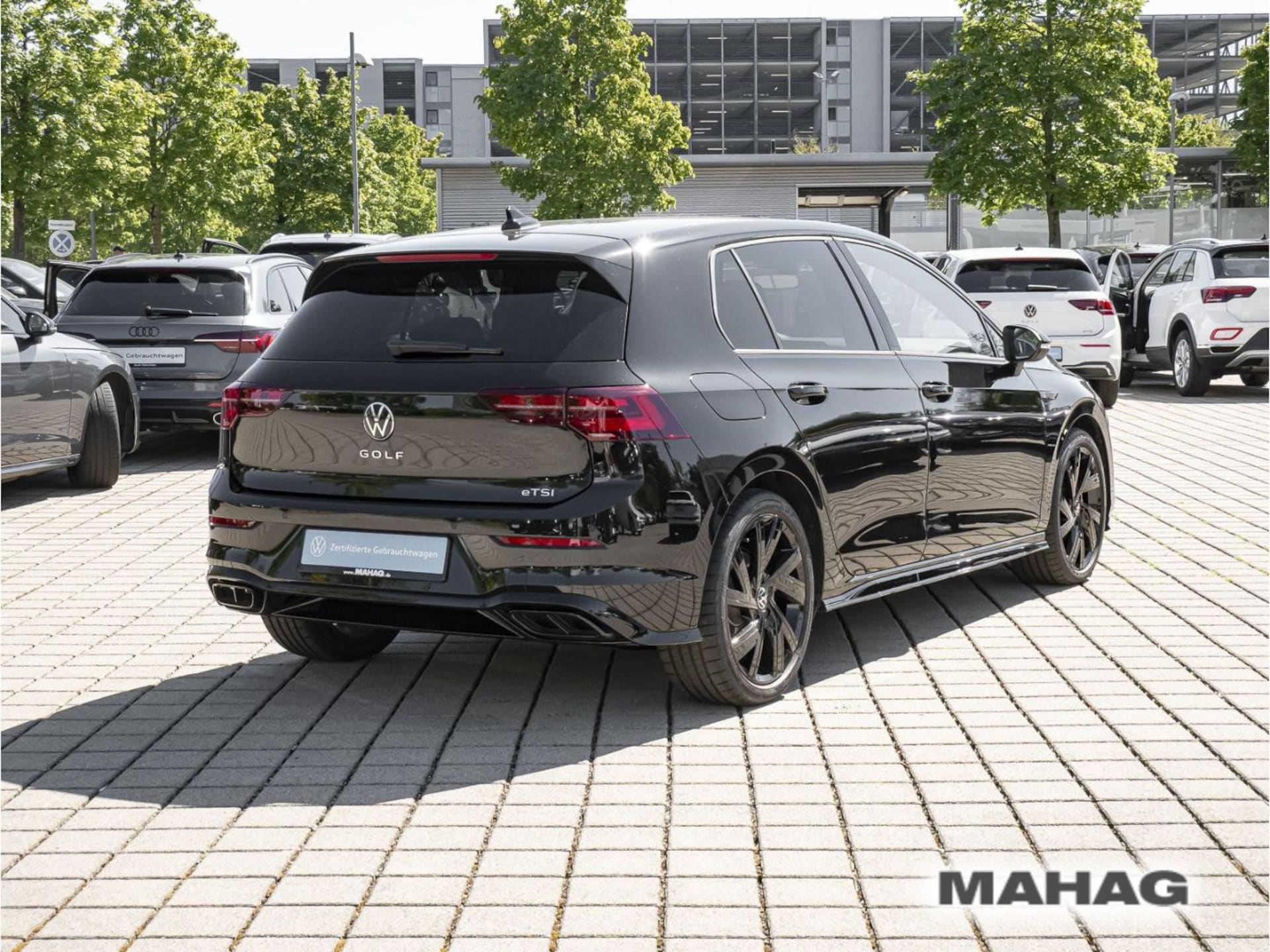 Volkswagen Golf R-Line