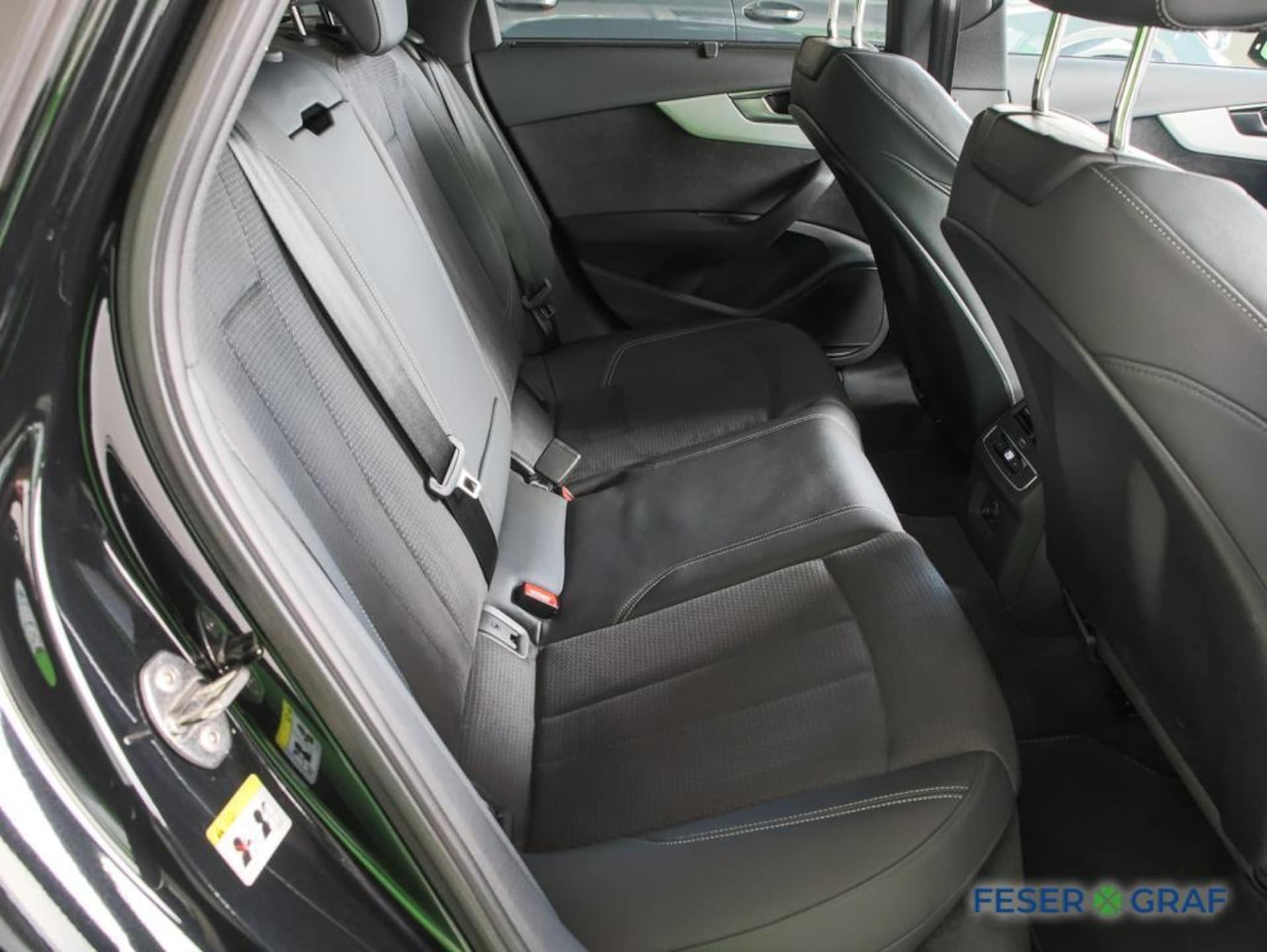 Audi A4 Avant S line