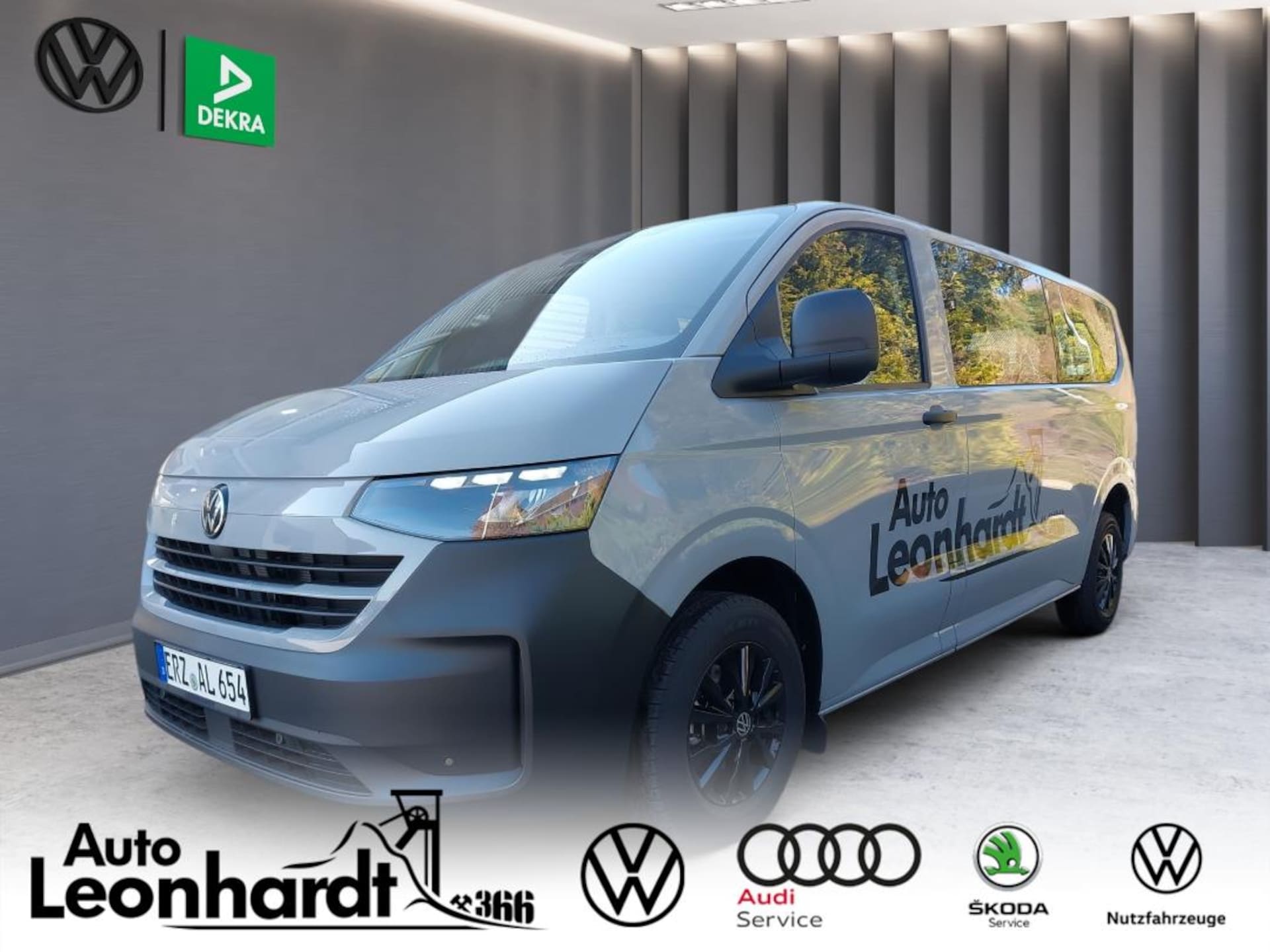 Volkswagen Transporter Kombi langer Radstand