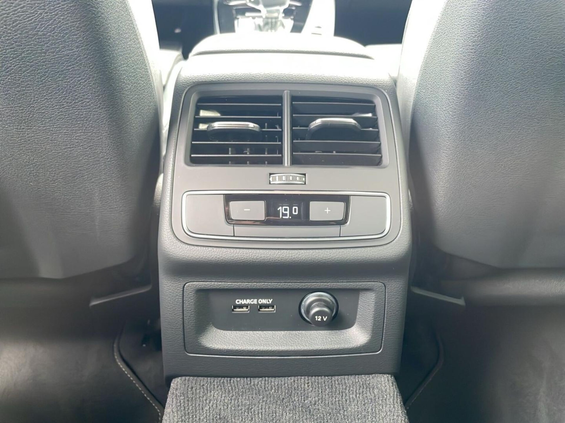 Audi A4 Avant S line