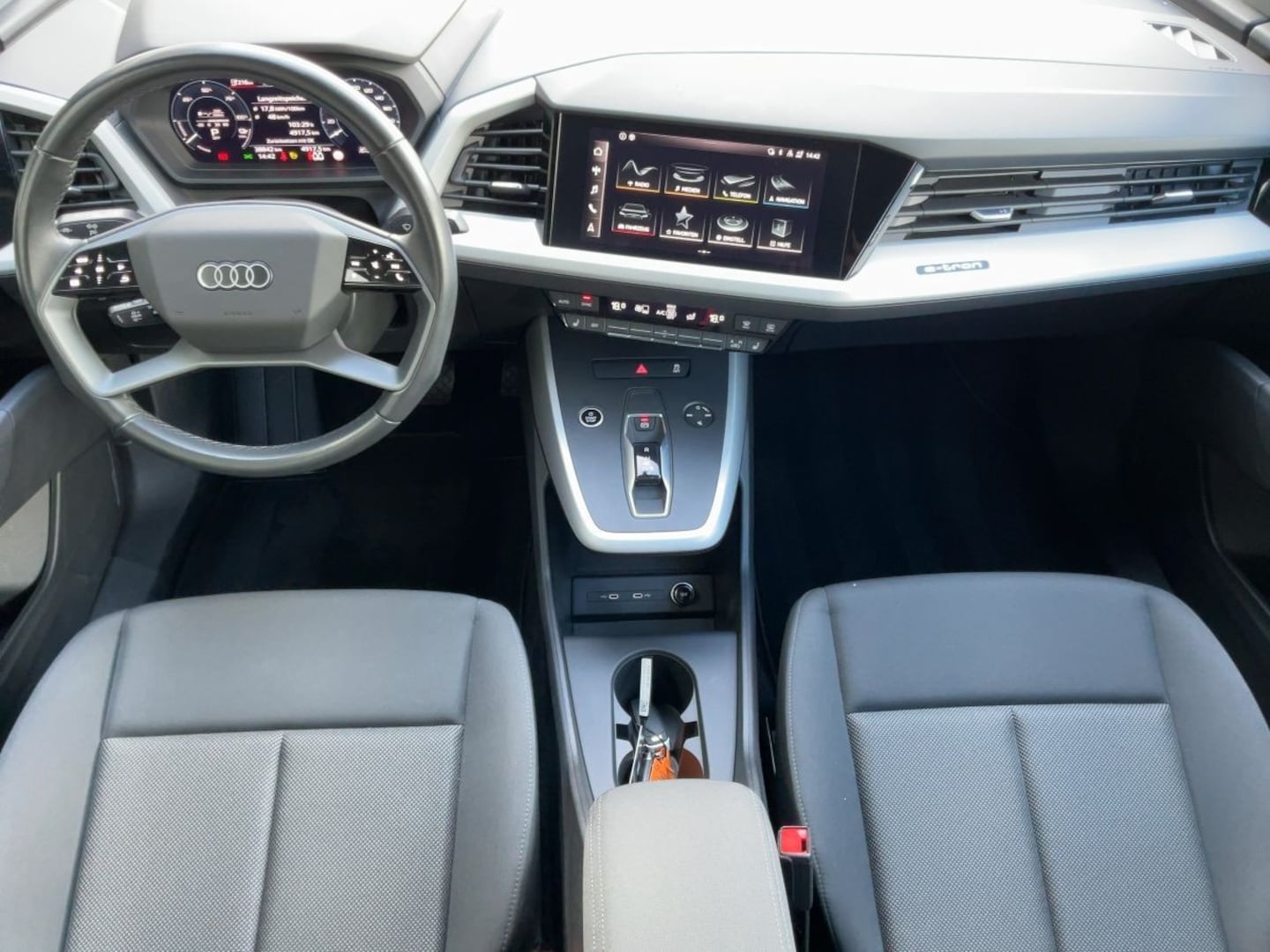Bild über Audi Q4 e-tron 35 e-tron - für weitere Informationen kontaktieren Sie den Audi Partner