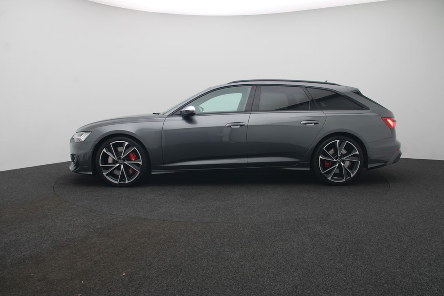 Bild über Audi S6 Avant TDI quattro tiptronic - für weitere Informationen kontaktieren Sie den Audi Partner