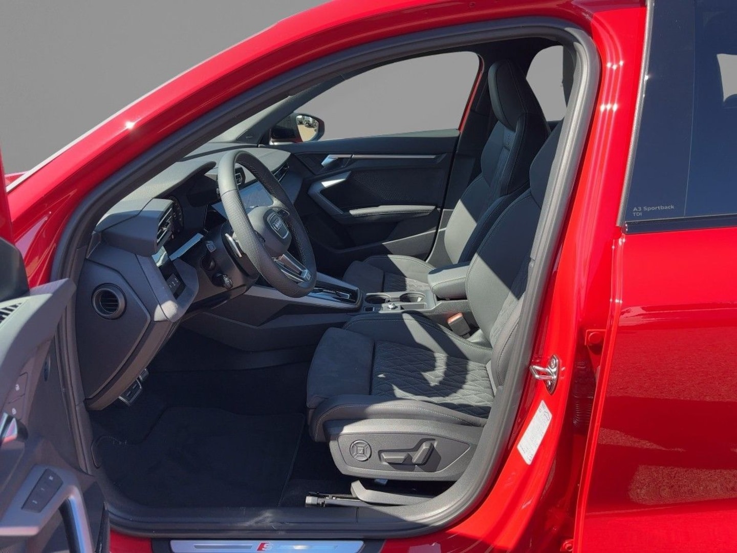 Bild über Audi A3 Sportback TDI S tronic - für weitere Informationen kontaktieren Sie den Audi Partner