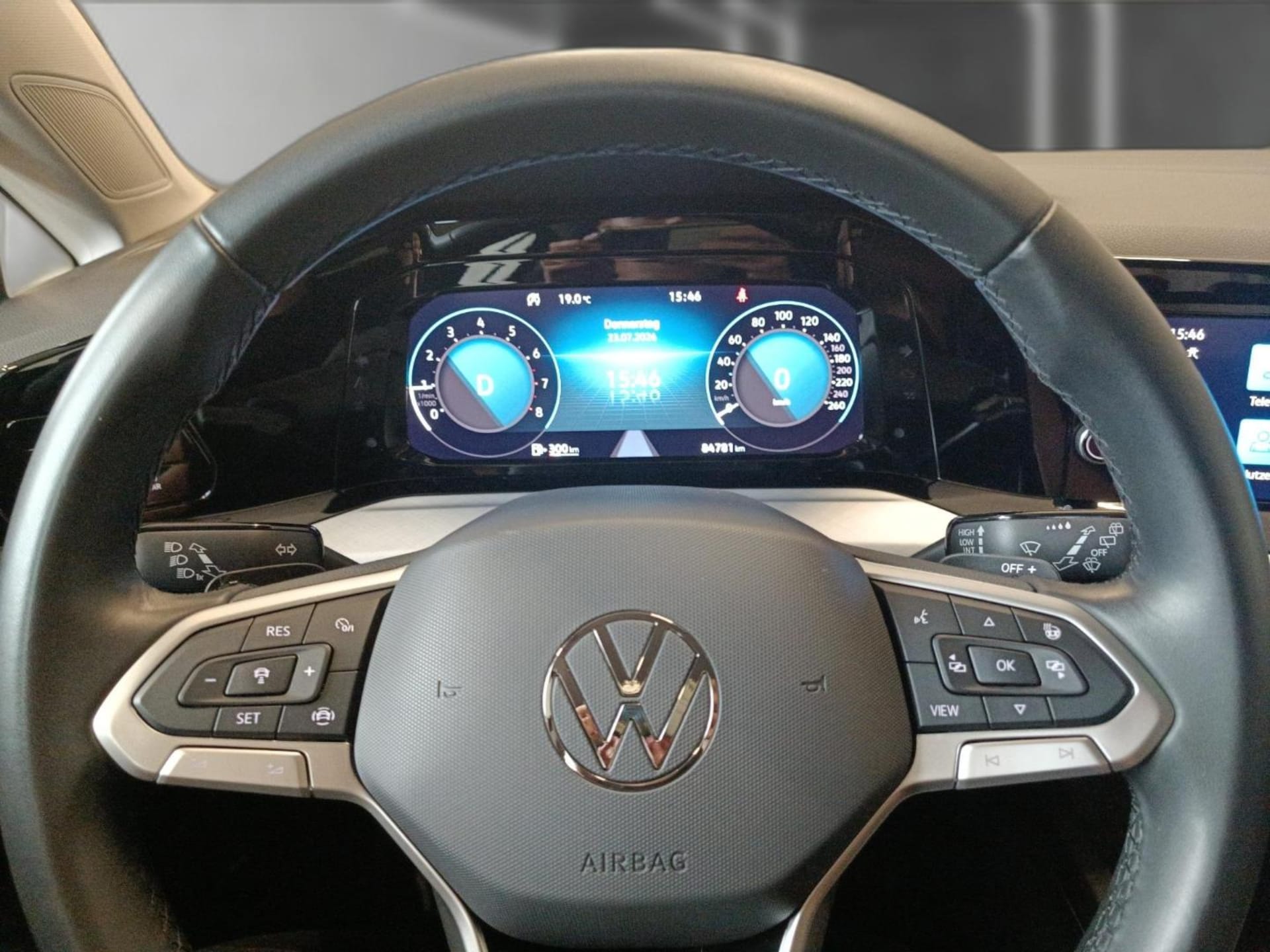 Volkswagen Golf Life