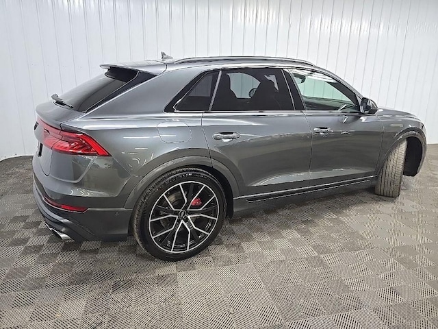 2022 Audi SQ8
