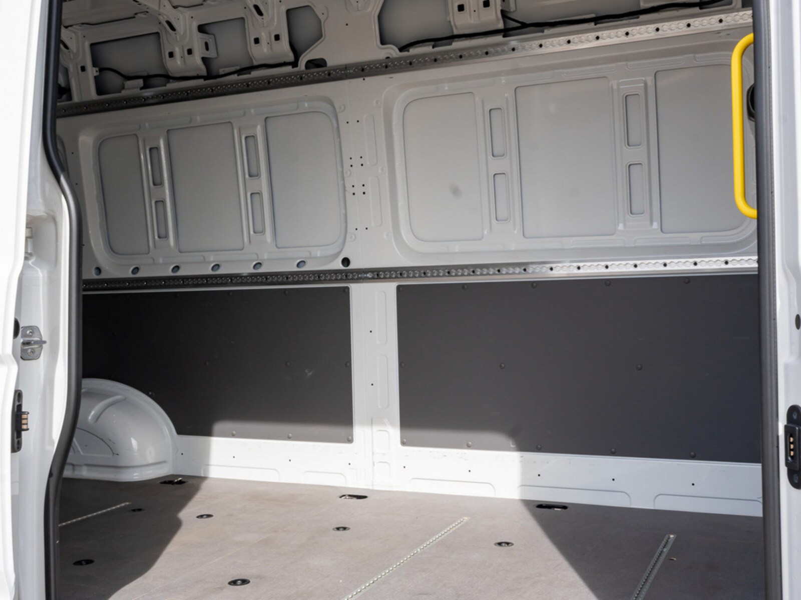 Volkswagen Crafter Kasten langer Radstand – Bild 4