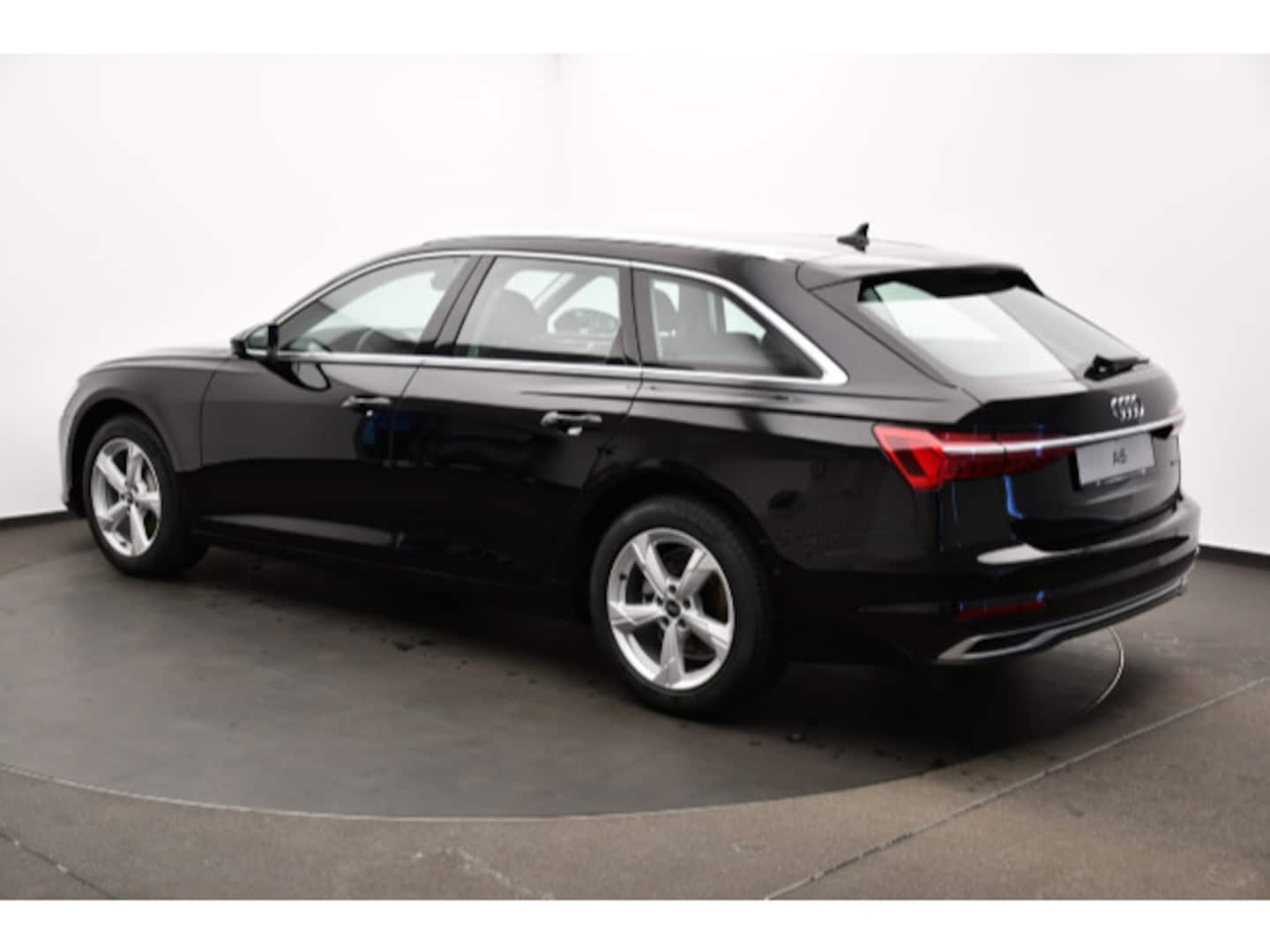 Bild über Audi A6 Avant advanced 40 TDI quattro S tronic - für weitere Informationen kontaktieren Sie den Audi Partner