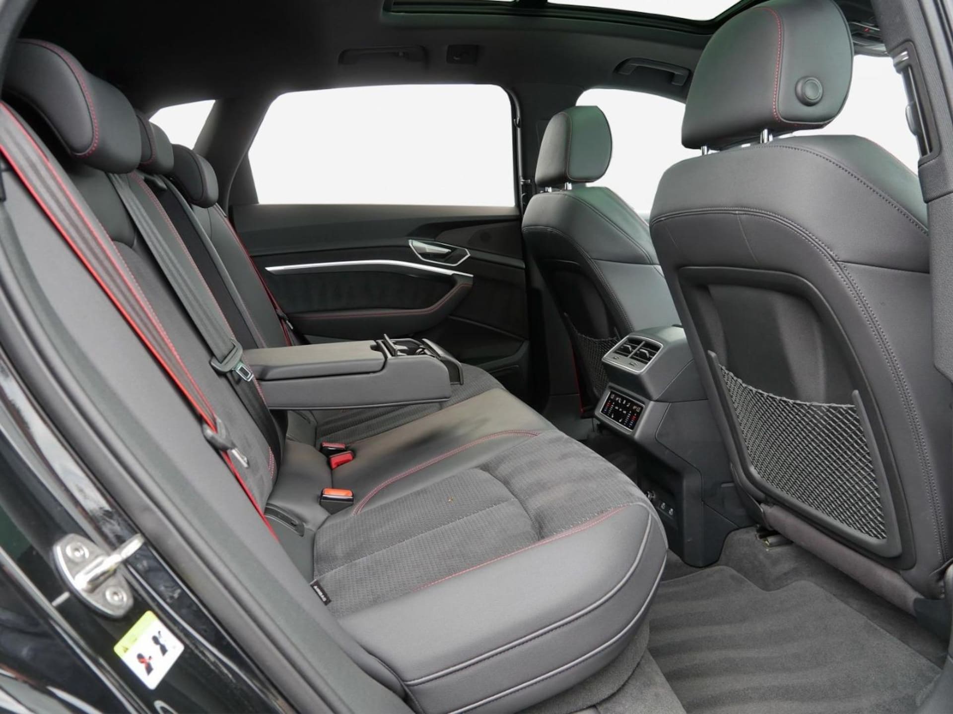 Audi Q8 e-tron S line