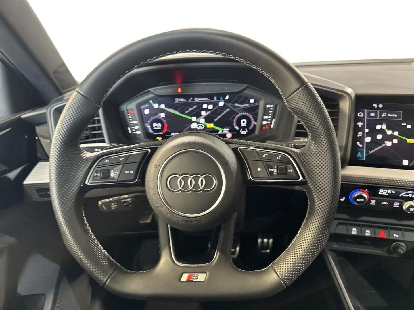 Bild über Audi A1 Sportback S line 30 TFSI S tronic - für weitere Informationen kontaktieren Sie den Audi Partner