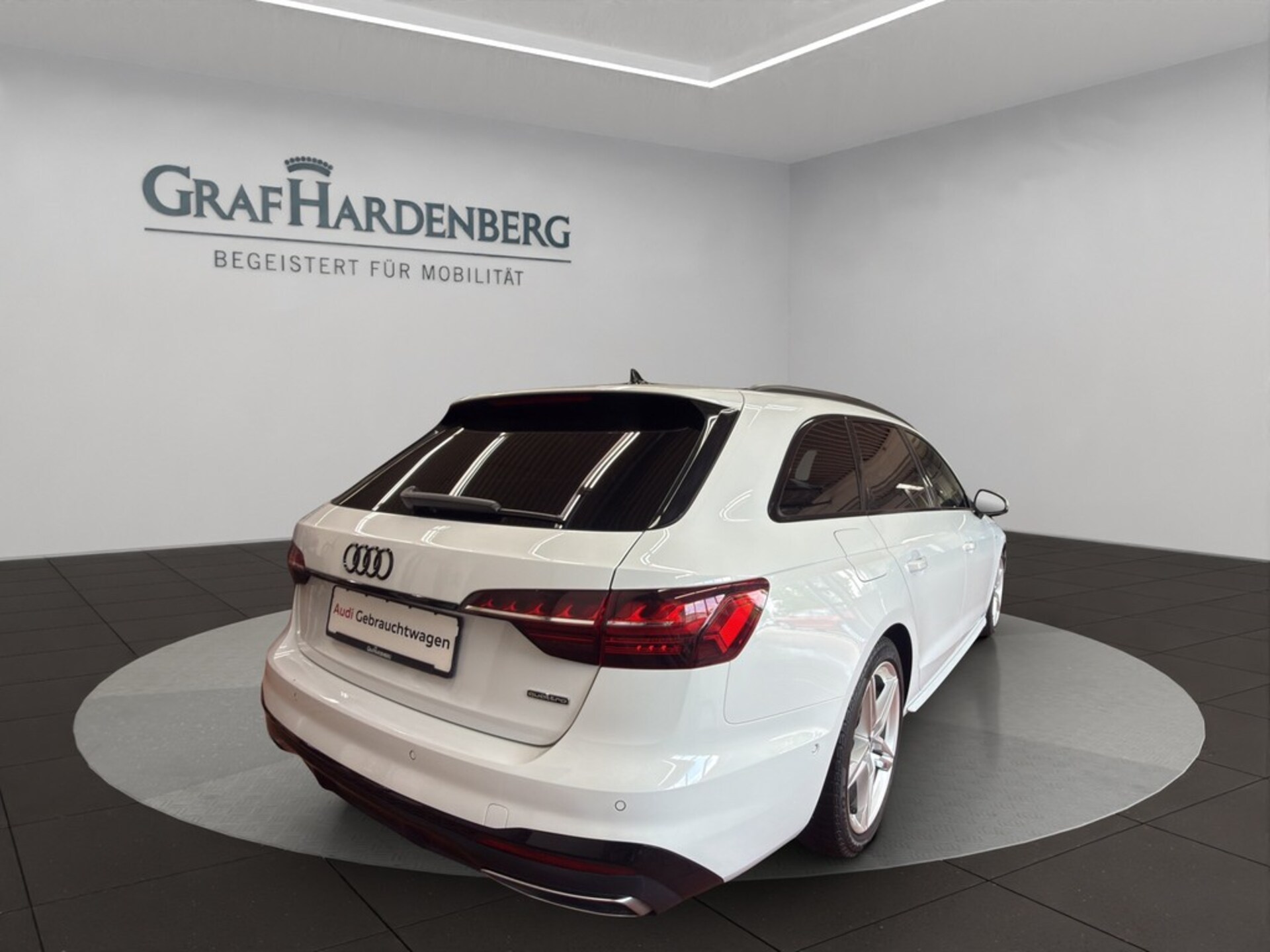 Audi A4 Avant S line