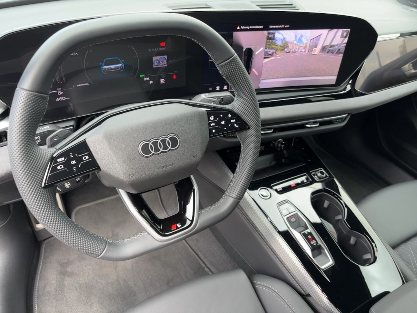 Bild über Audi A5 Limousine TDI quattro 150 kW S tronic - für weitere Informationen kontaktieren Sie den Audi Partner