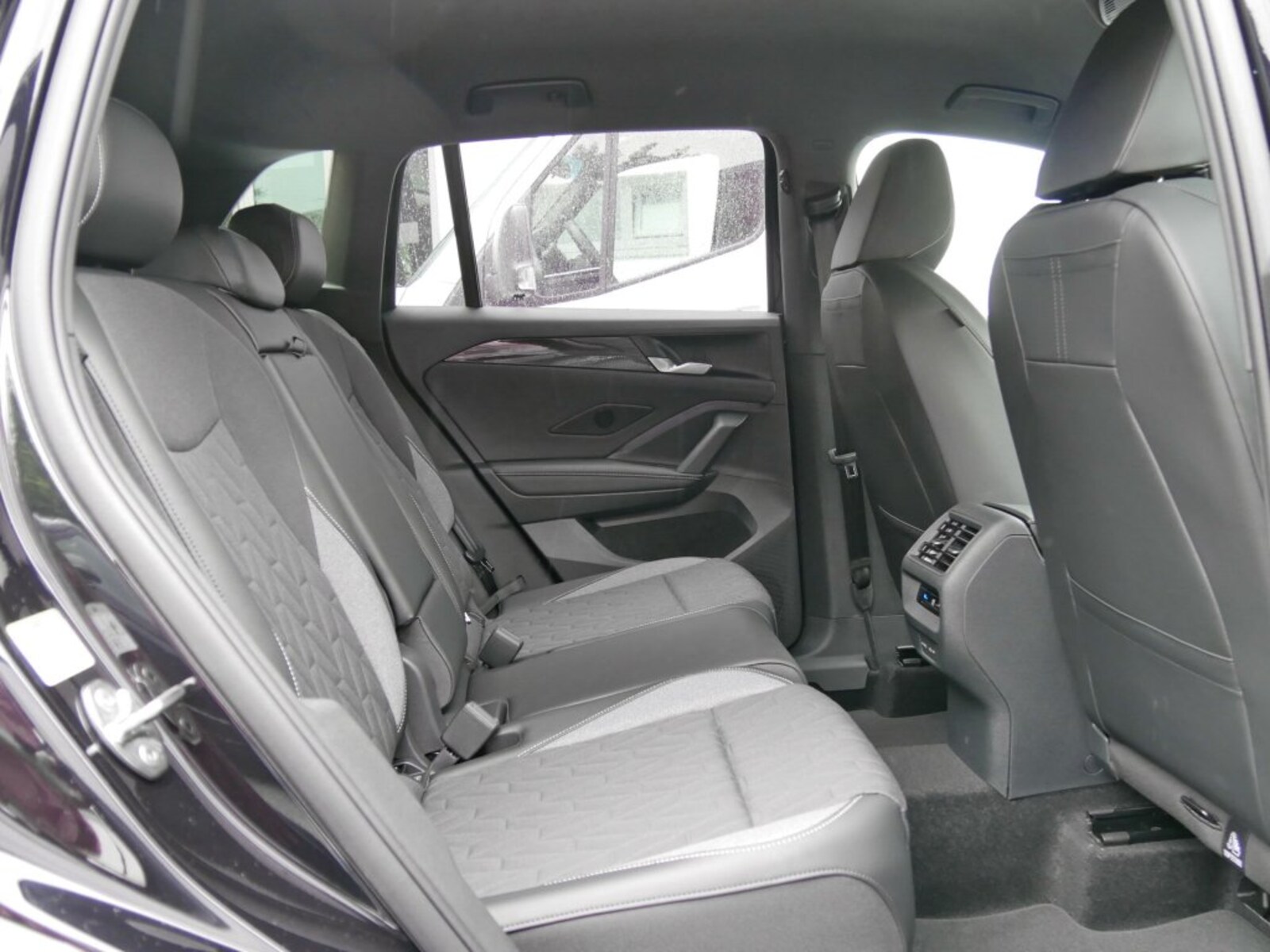 Volkswagen Tiguan – Bild 9