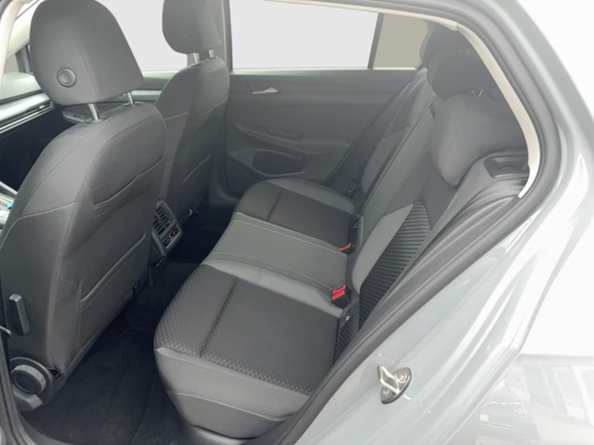 Volkswagen Golf Active