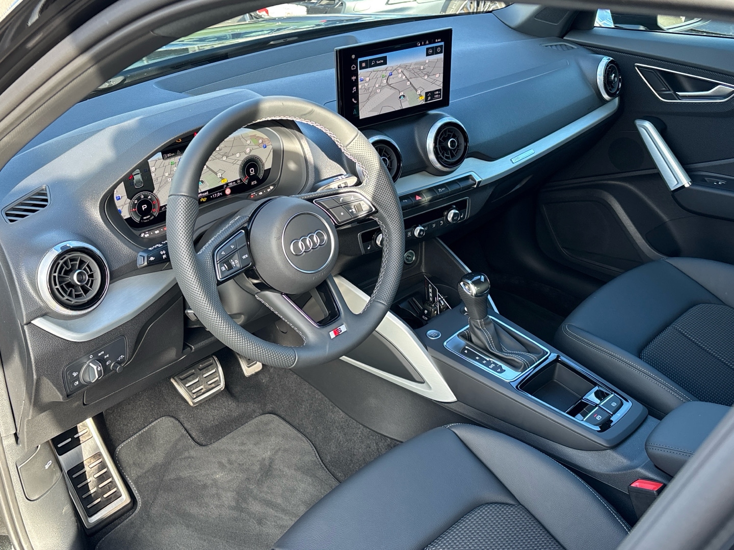 Bild über Audi Q2 S line 35 TDI S tronic - für weitere Informationen kontaktieren Sie den Audi Partner