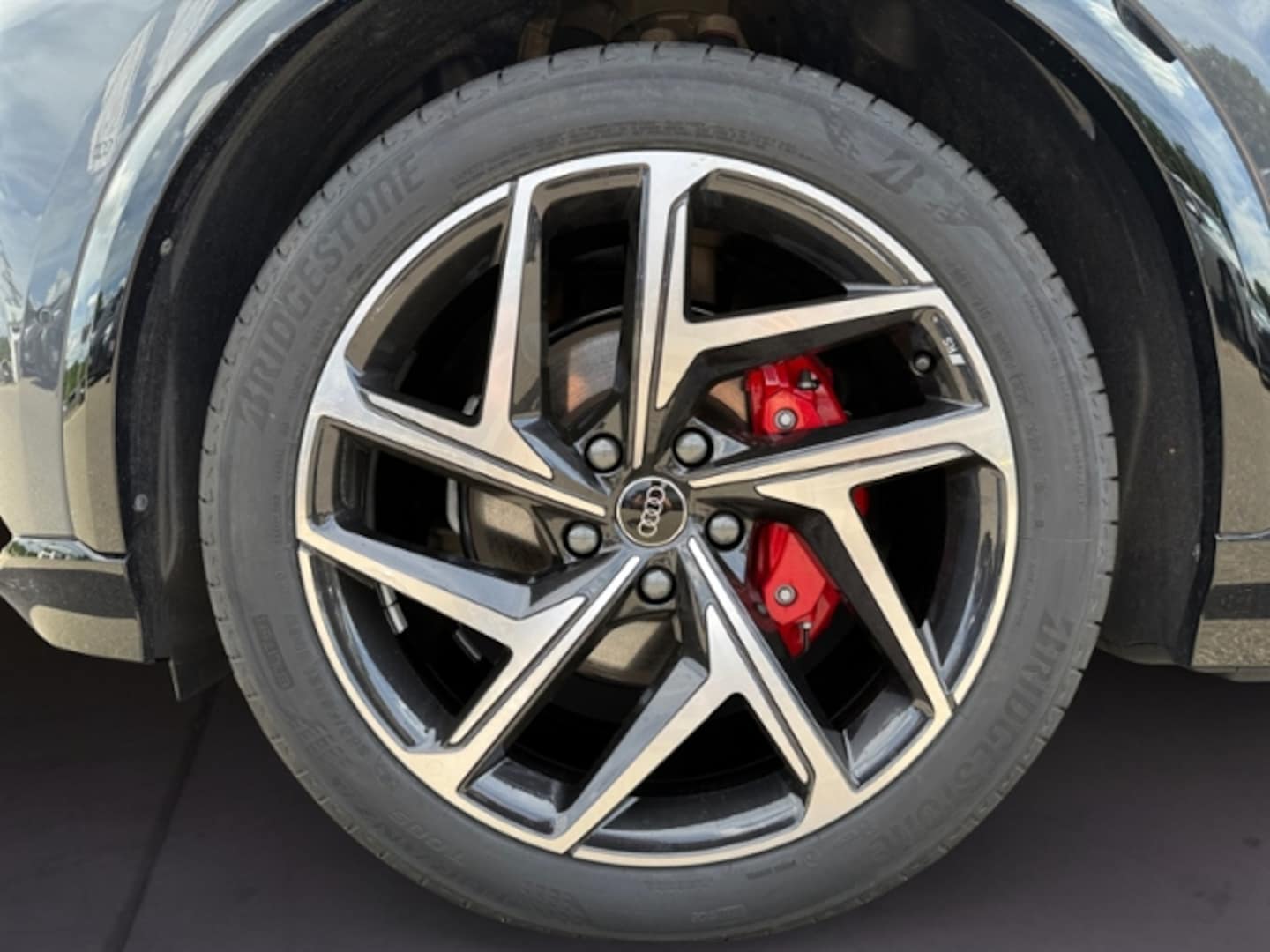 Bild über Audi Q6 SUV e-tron e-tron quattro - für weitere Informationen kontaktieren Sie den Audi Partner