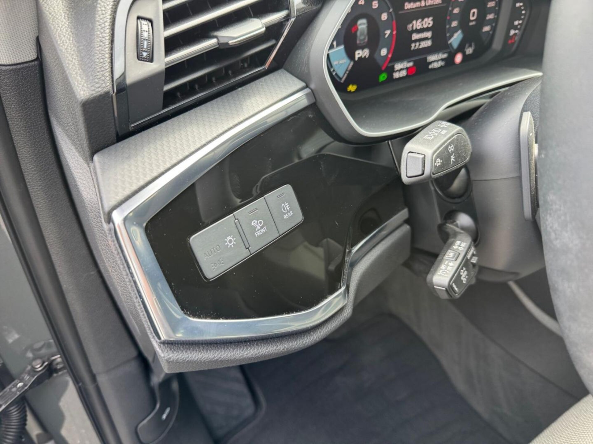 Audi Q3 SUV advanced