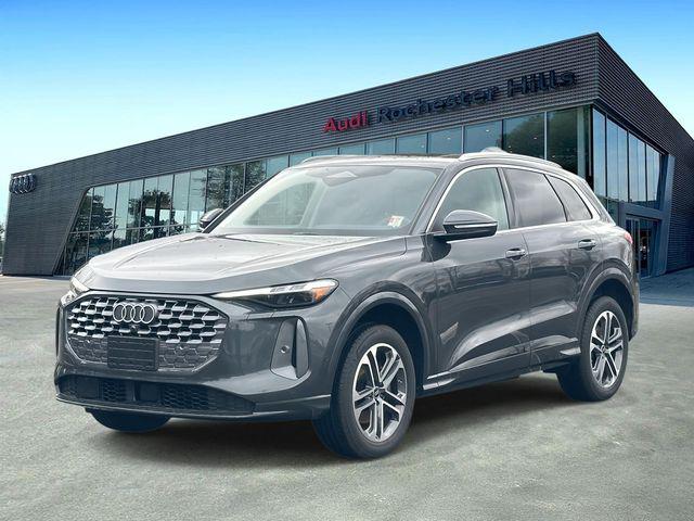 2025 Audi Q5 40 Premium Plus's photo