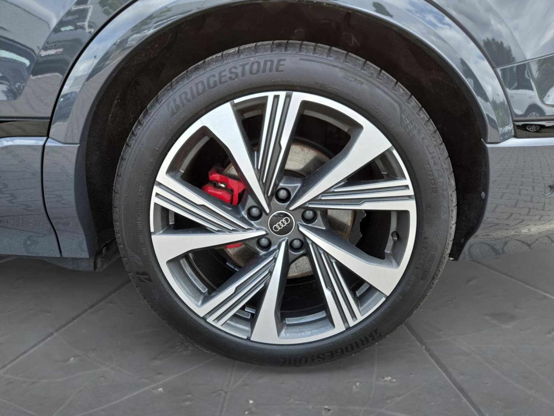Audi Q6 SUV e-tron