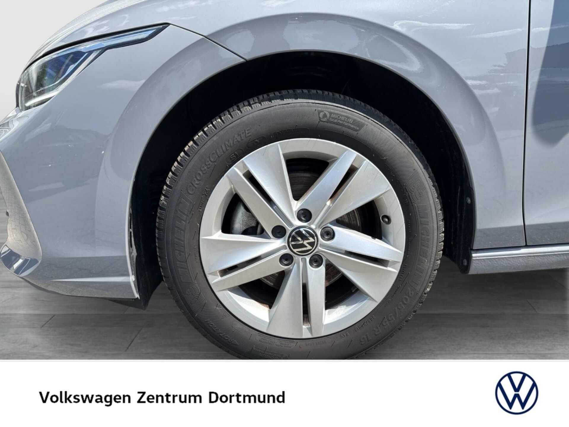 Volkswagen Golf Life