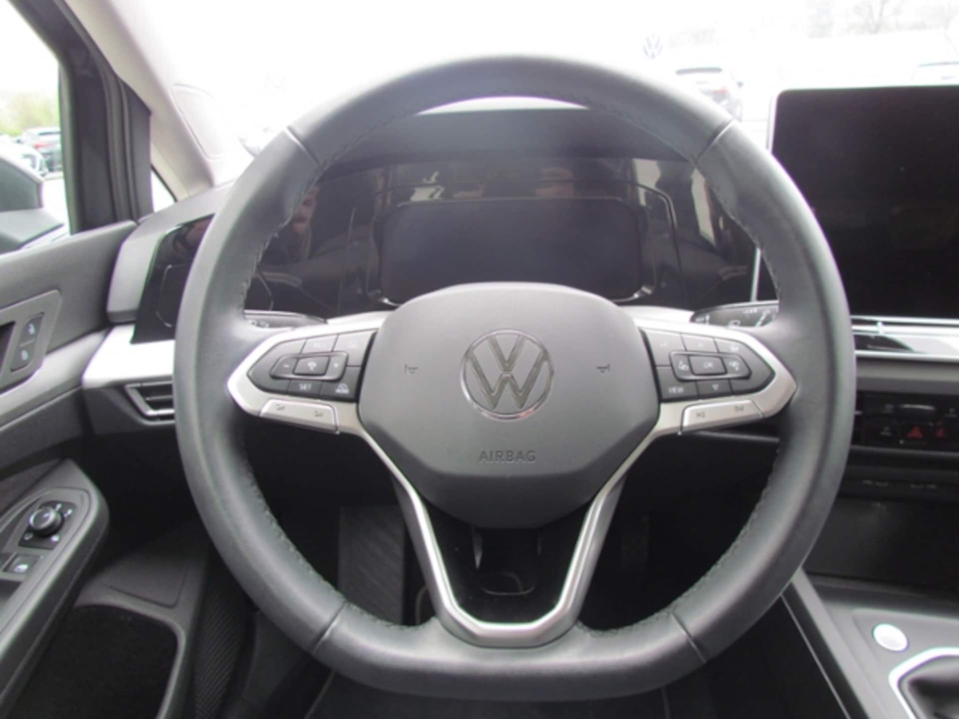 Volkswagen Golf Variant Life