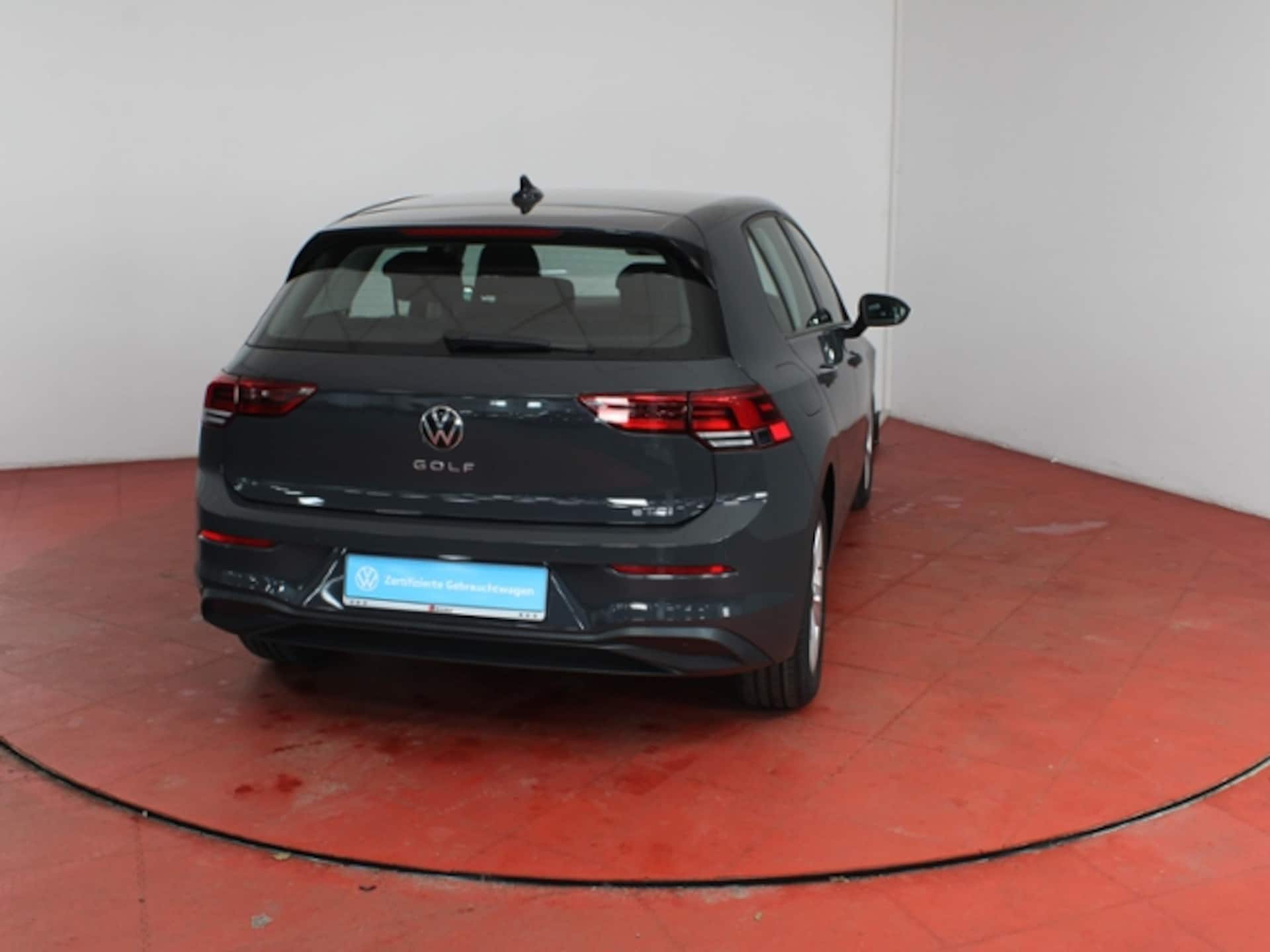 Volkswagen Golf Life